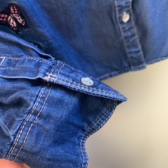 Girls Levi's Long Sleeve Button Up Shirt - Picture 9 of 10